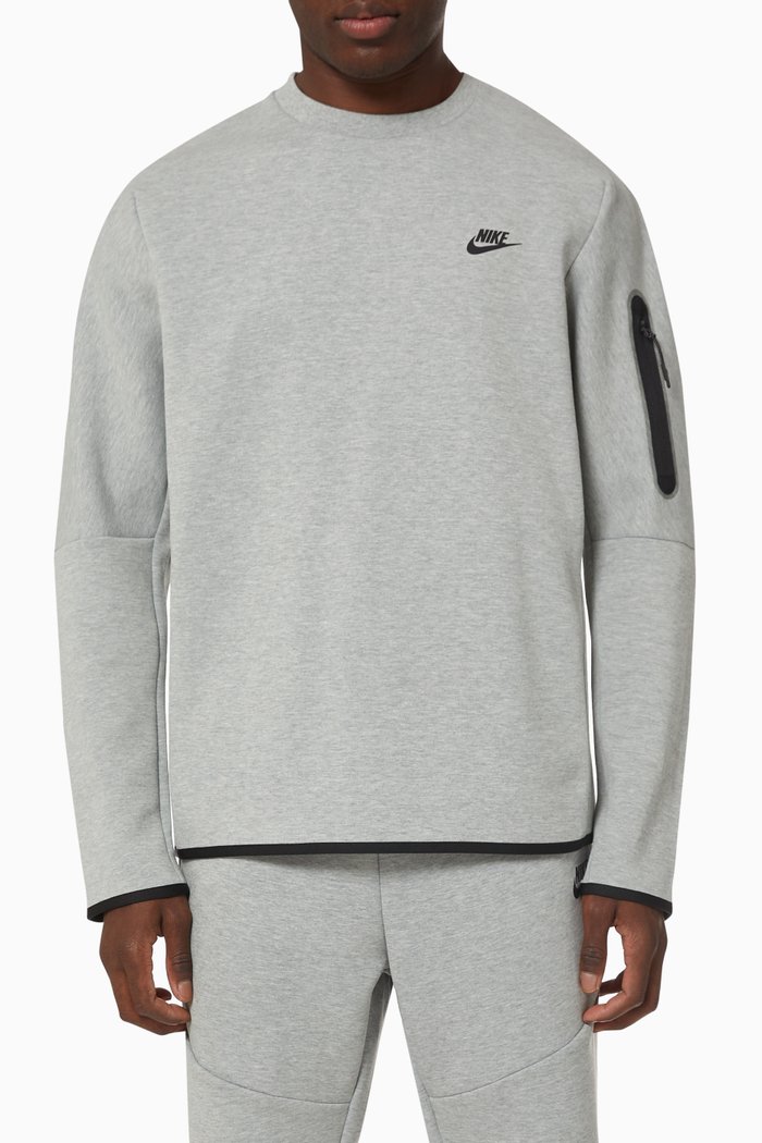 

Sportswear Sweatshirt in Tech Fleece, Grey