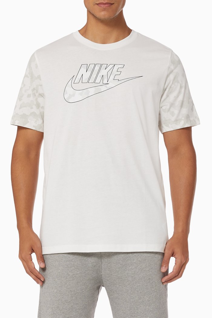 

Sportswear Futura Club Fill T-shirt in Cotton, White
