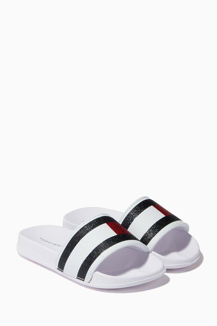 

Logo Flag Slides, White