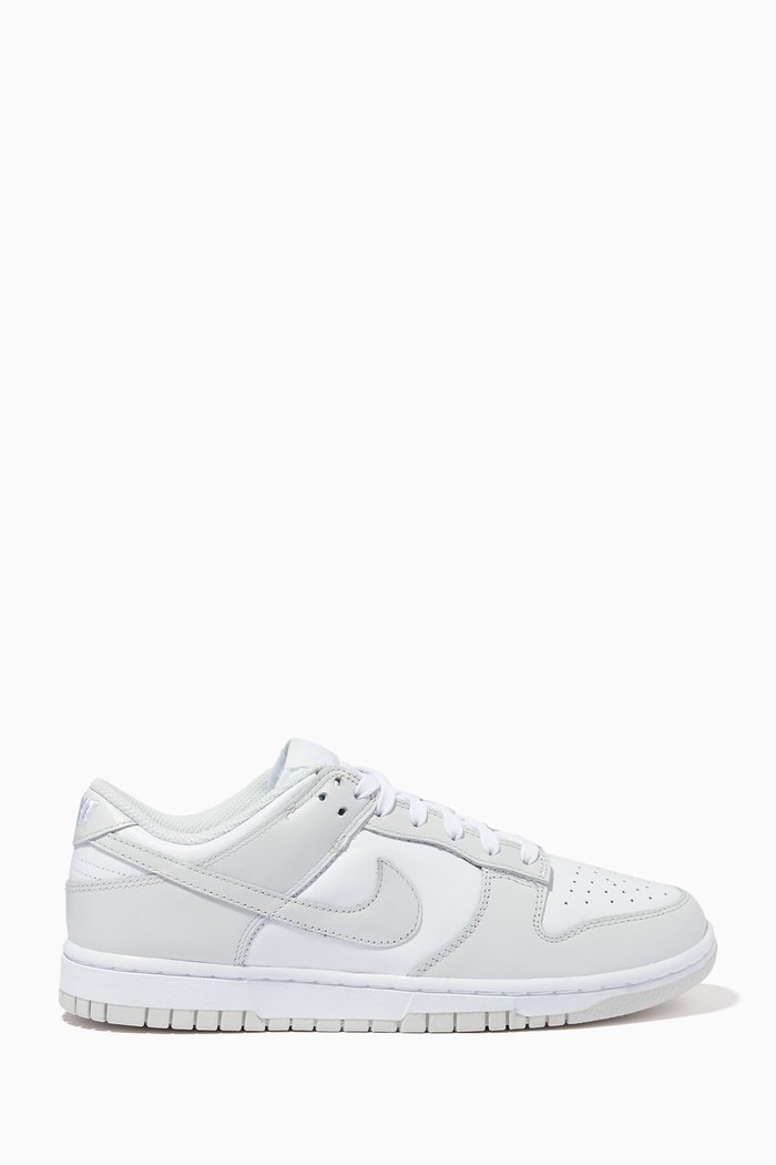 

Dunk Low Sneakers in Leather, White