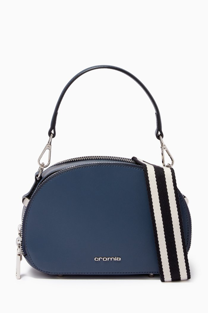 

Perla Oval Bag in Calfskin Leather, Blue