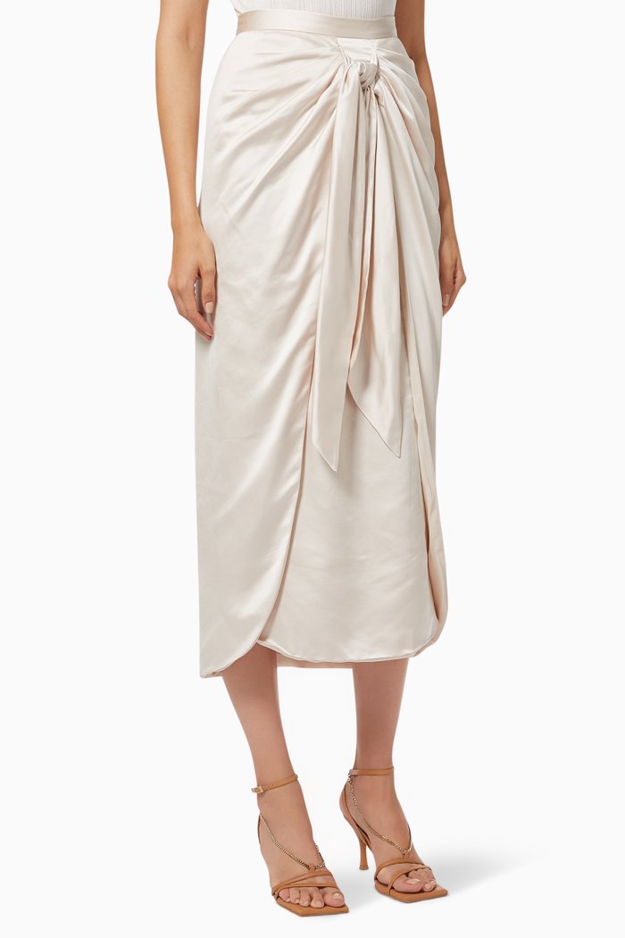 

Burning Skirt in Satin, Neutral