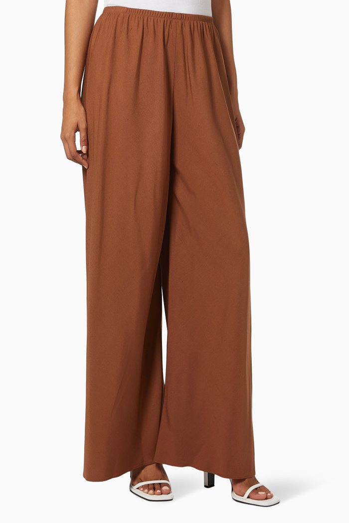 

Andres Pants in Silk, Brown