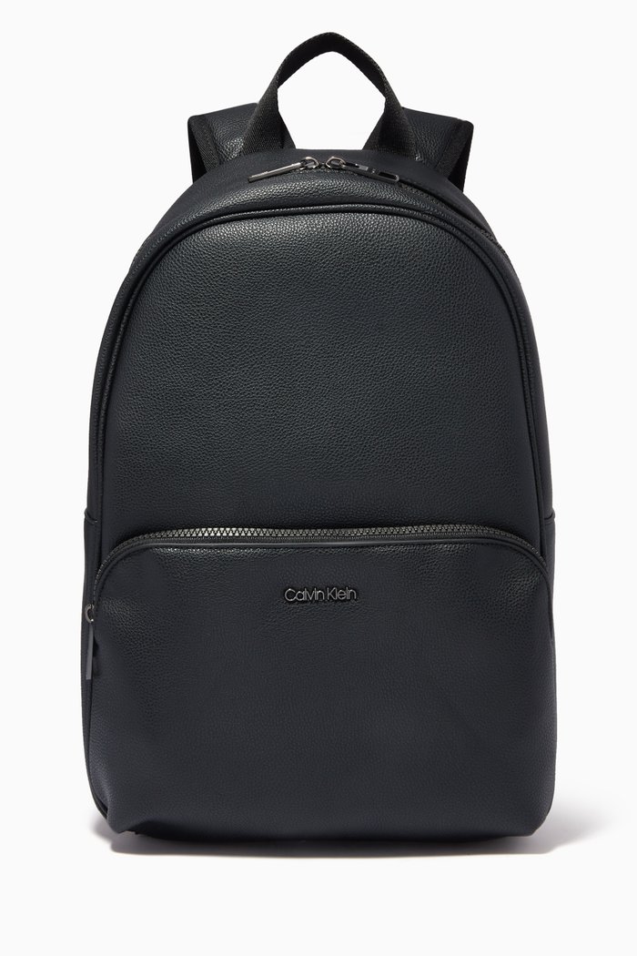 

Recycled Round Backpack in Faux Leather, Black