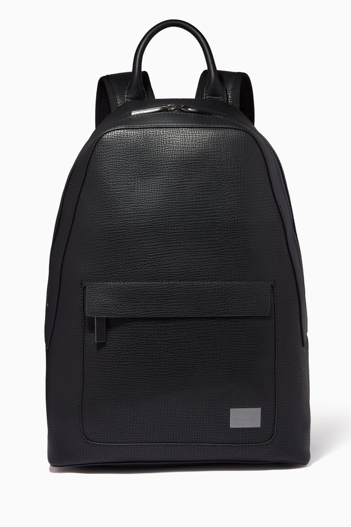 

Round Backpack in Faux Leather, Black