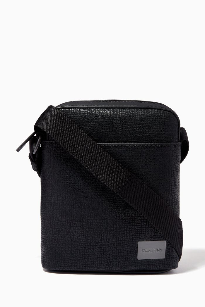 Crossbody Bag in Faux Leather, Black