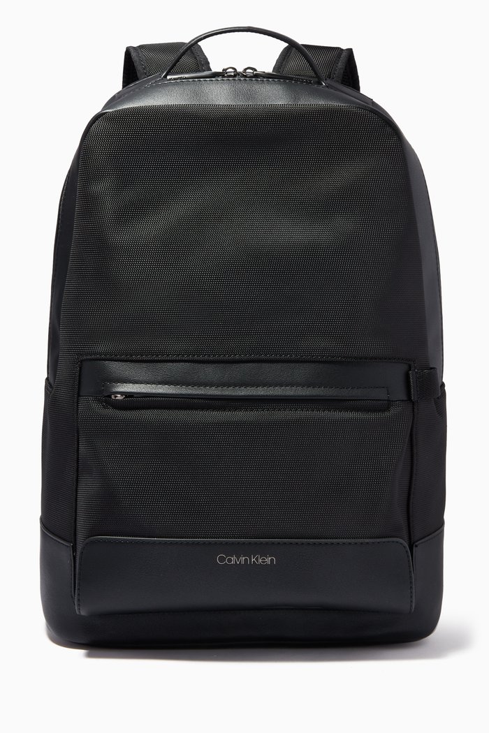 

Round Backpack in Canvas, Black