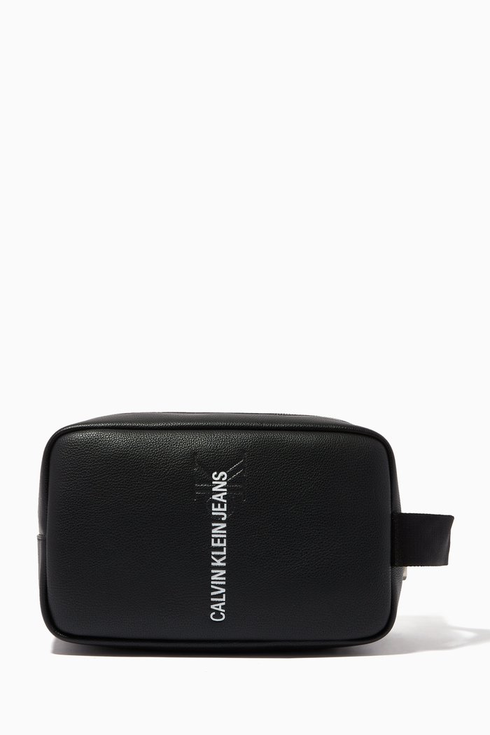 

CK Logo Washbag in Faux Leather, Black