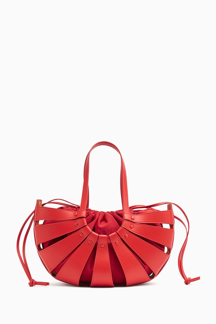 

The Shell Shoulder Bag in Calfskin, Red