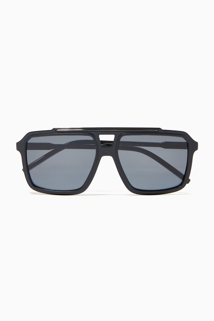 

New Less is Chic Sunglasses, Black