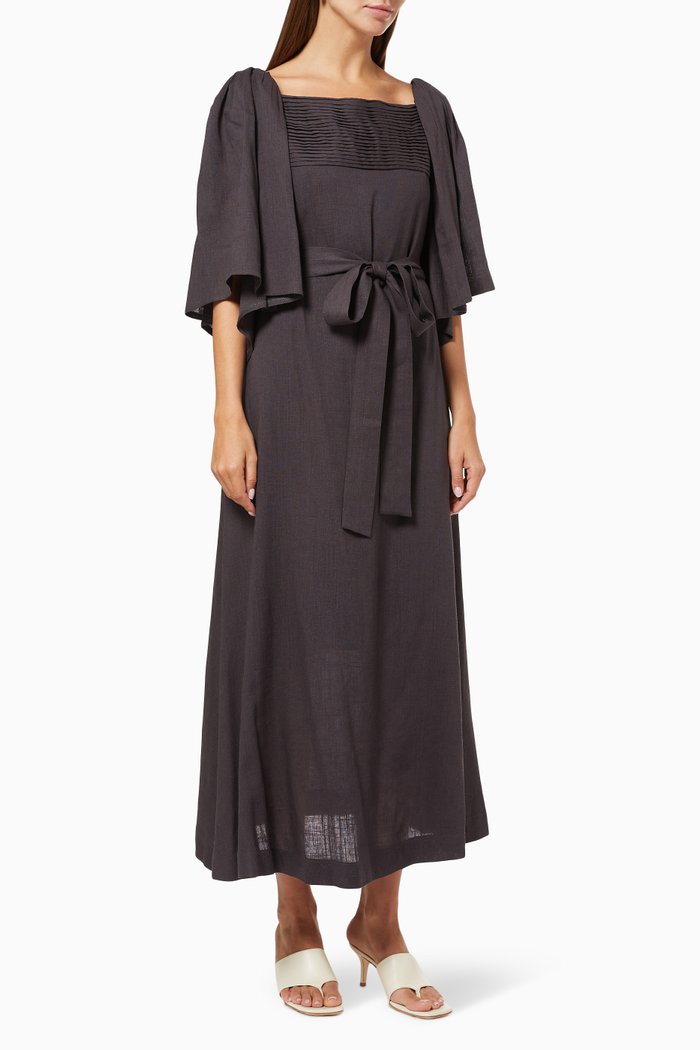 

Pleated Dress with Belt, Grey