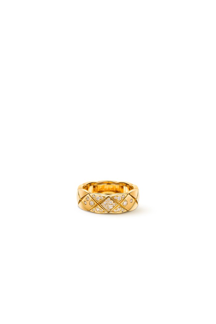 Quilted motif, small version, 18K yellow gold, diamonds