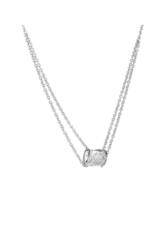 

Quilted motif, 18K white gold, diamonds