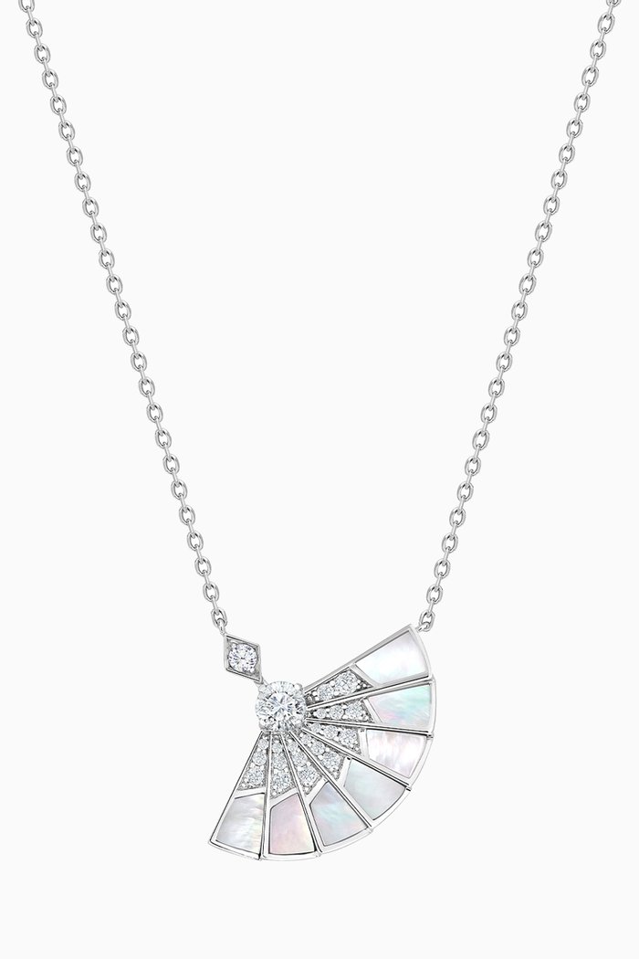

Fanfare Symphony White Mother of Pearl Pendant with Diamonds in 18kt White Gold