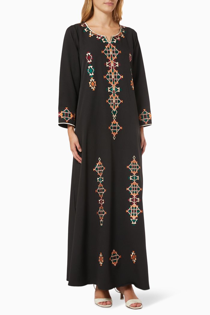 

Embroidered Jalabiya in Crepe, Black