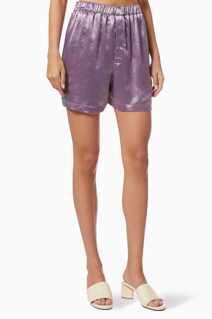 

Shorts in Washed Cupro, Purple