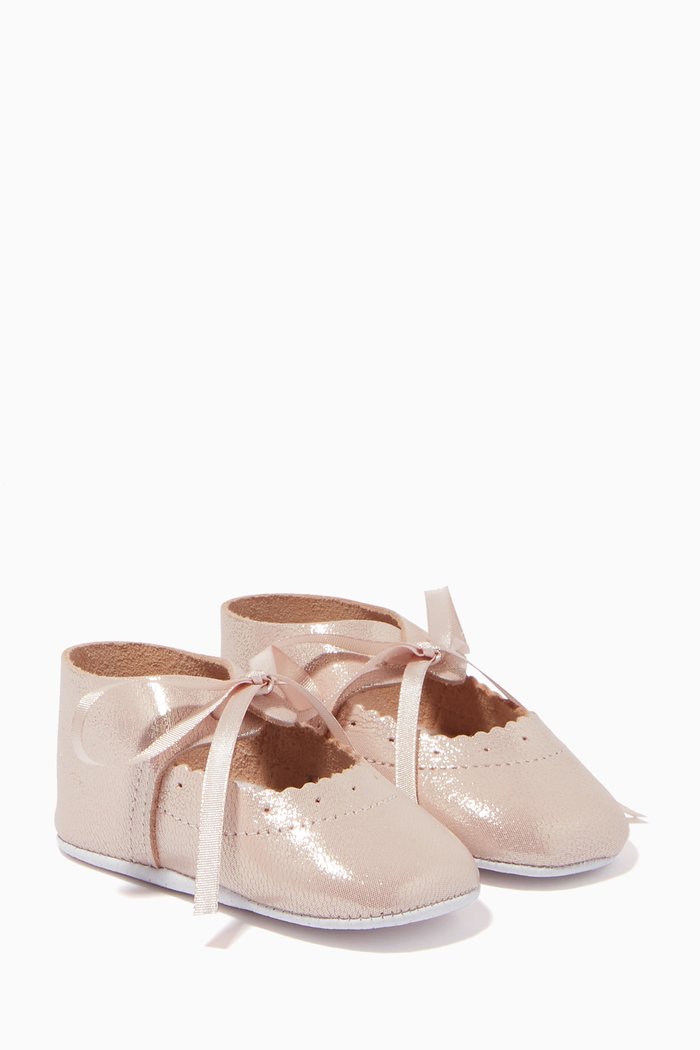 

Bow Scalloped Shoes in Leather, Pink