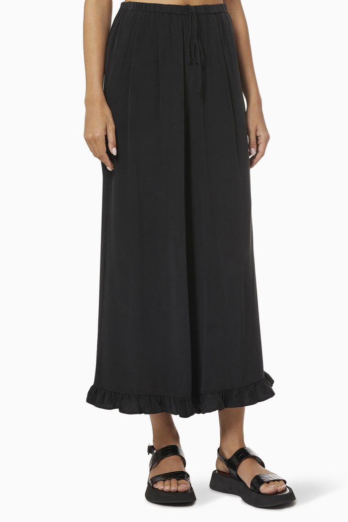 

Eleanora Crop Pants in Silk, Black