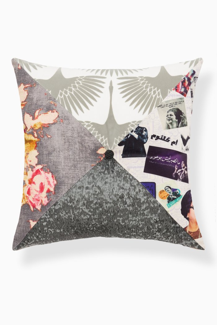 

Karen Cushion, 50 x 50, Multicolour