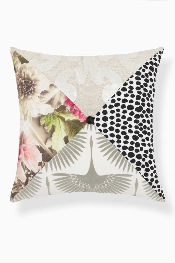 

Karen Cushion, 50 x 50, Multicolour