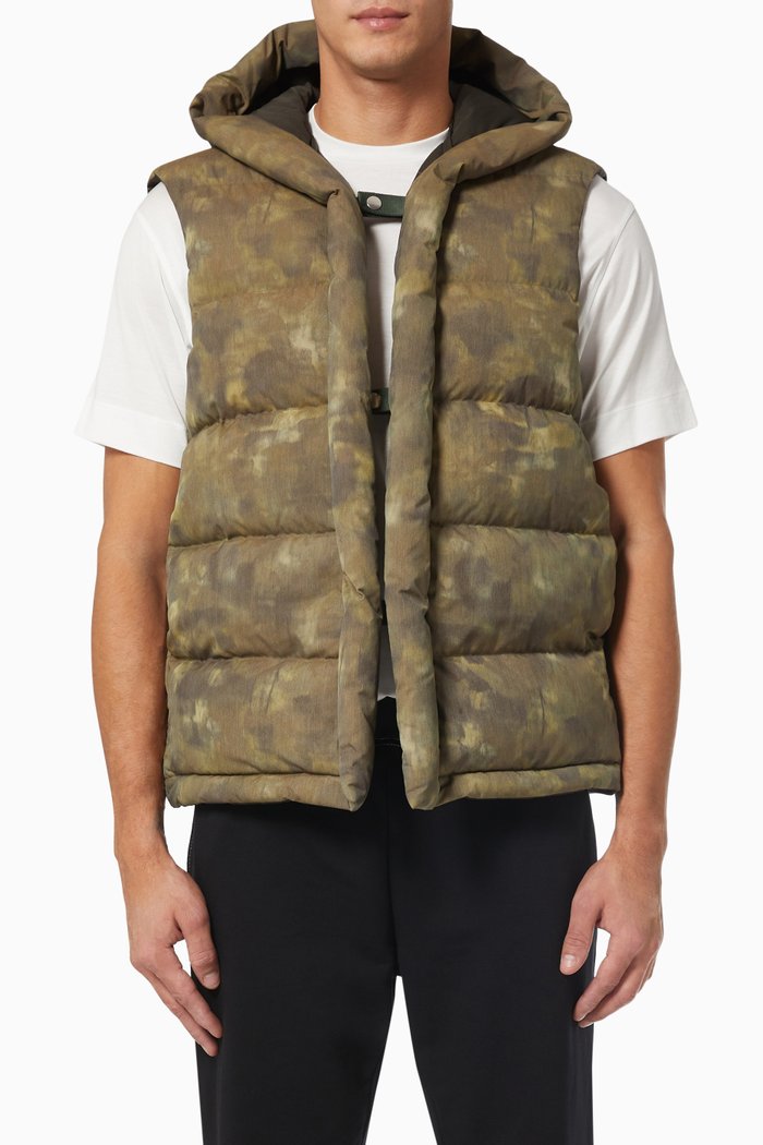 

Sustainable Capsule Collection Camo Gilet in Polyester, Green