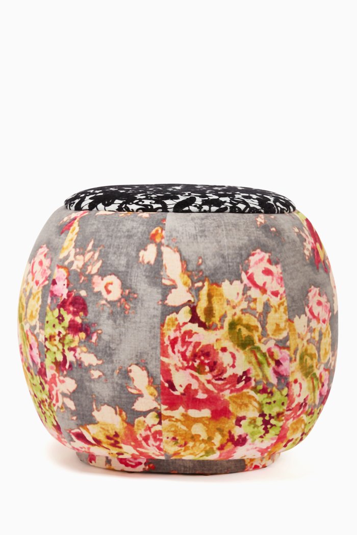 

Queen Pouf Chair, Multicolour