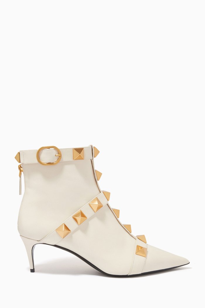 

Valentino Garavani Roman Stud Boots in Smooth Leather, White