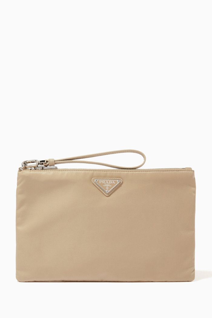 

Triangle Logo Pouch in Nylon, Neutral