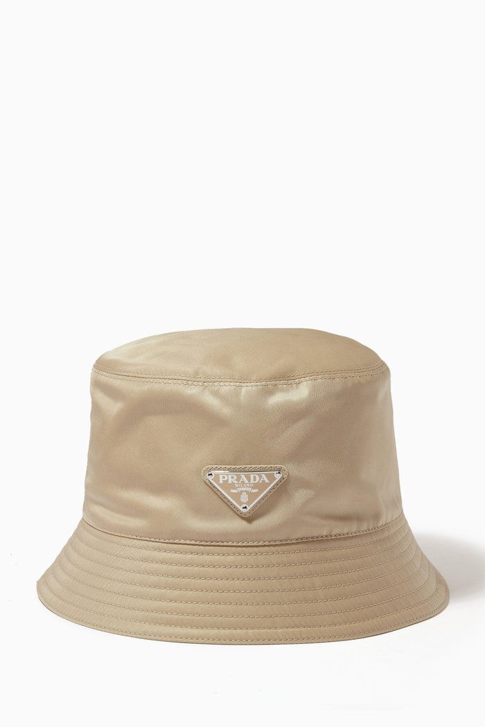 

Triangle Logo Bucket Hat in Re-Nylon, Neutral