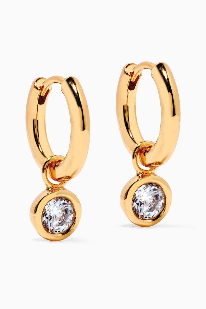 

Bezel Charm Huggies in 18kt Gold-plated Brass