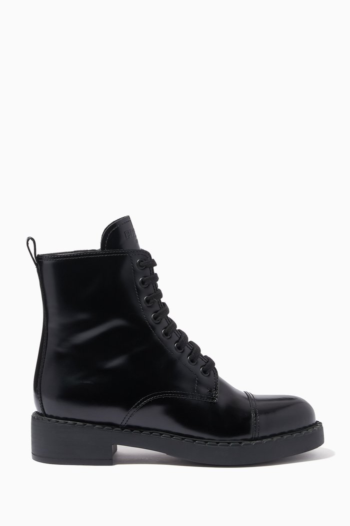 

Logo Zip Boots in Brushed Leather, Black