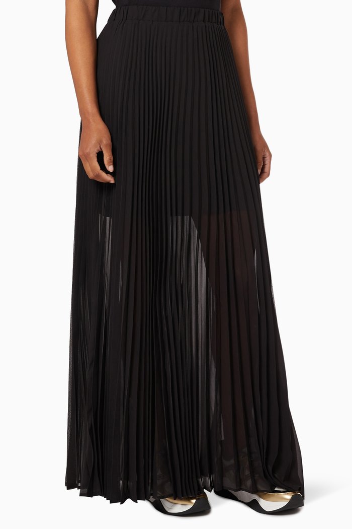 Long Pleated Skirt in Chiffon, Black