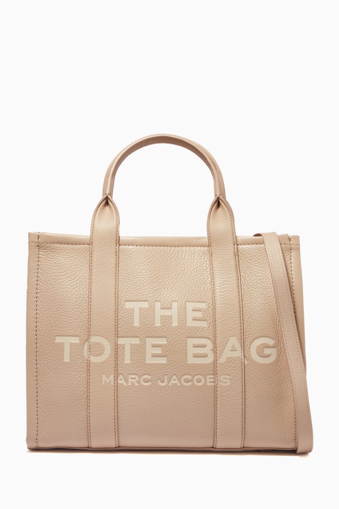 

The Traveler Small Tote Bag in Leather, Neutral