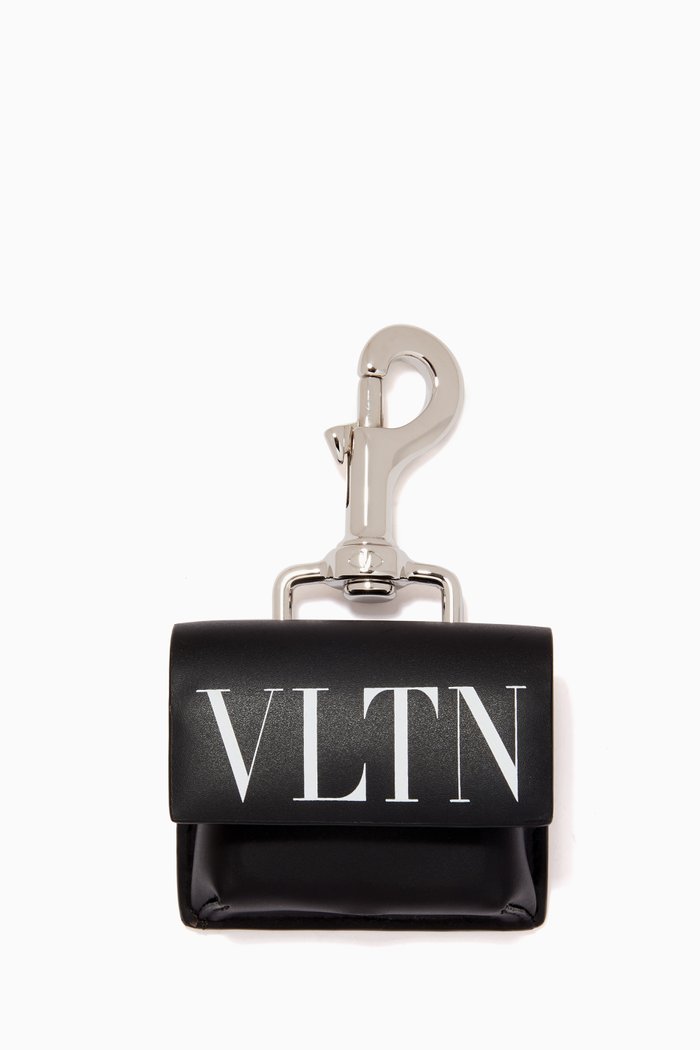 

Valentino Garavani VLTN AirPods Pro Case in Leather, Black