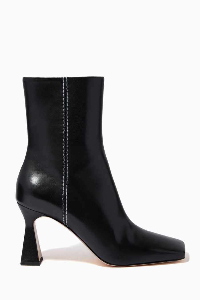 

Isa Boots in Lambskin, Black