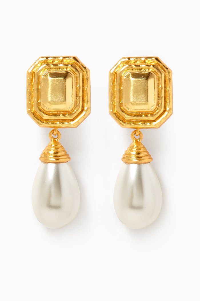 

Cynthia Clip Earrings with Pearls in 24kt Gold Plating, White