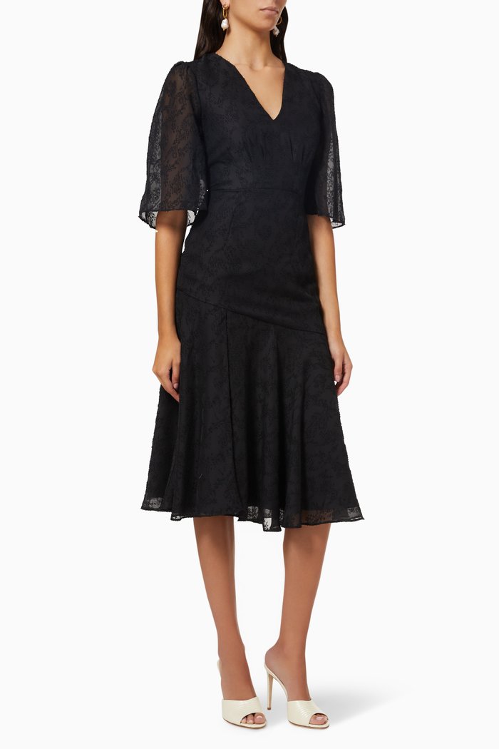 

The Delaney Midi Dress in Lace, Black