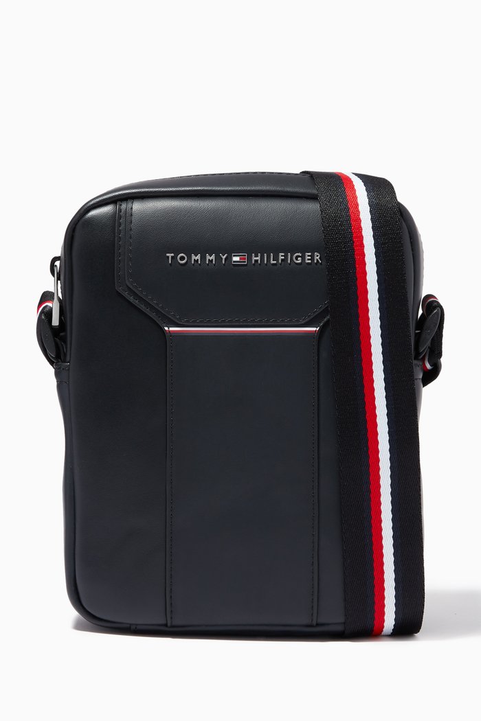 

Commuter Small Reporter Bag in Faux Leather, Black