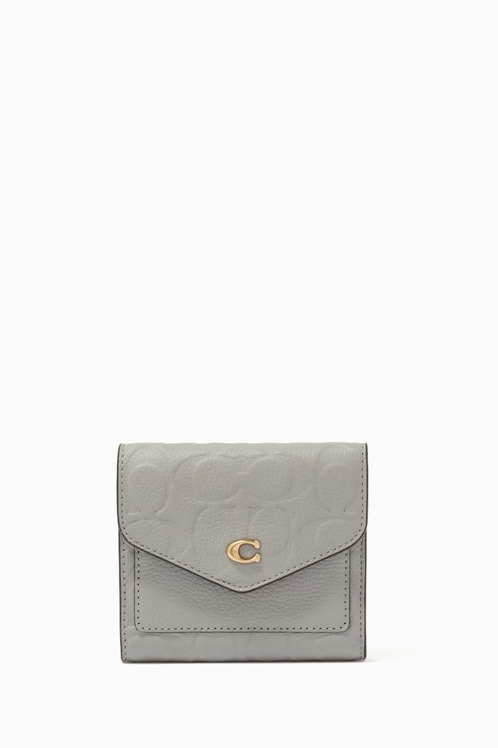 

Small Wyn Wallet in Signature Embossed Leather, Grey