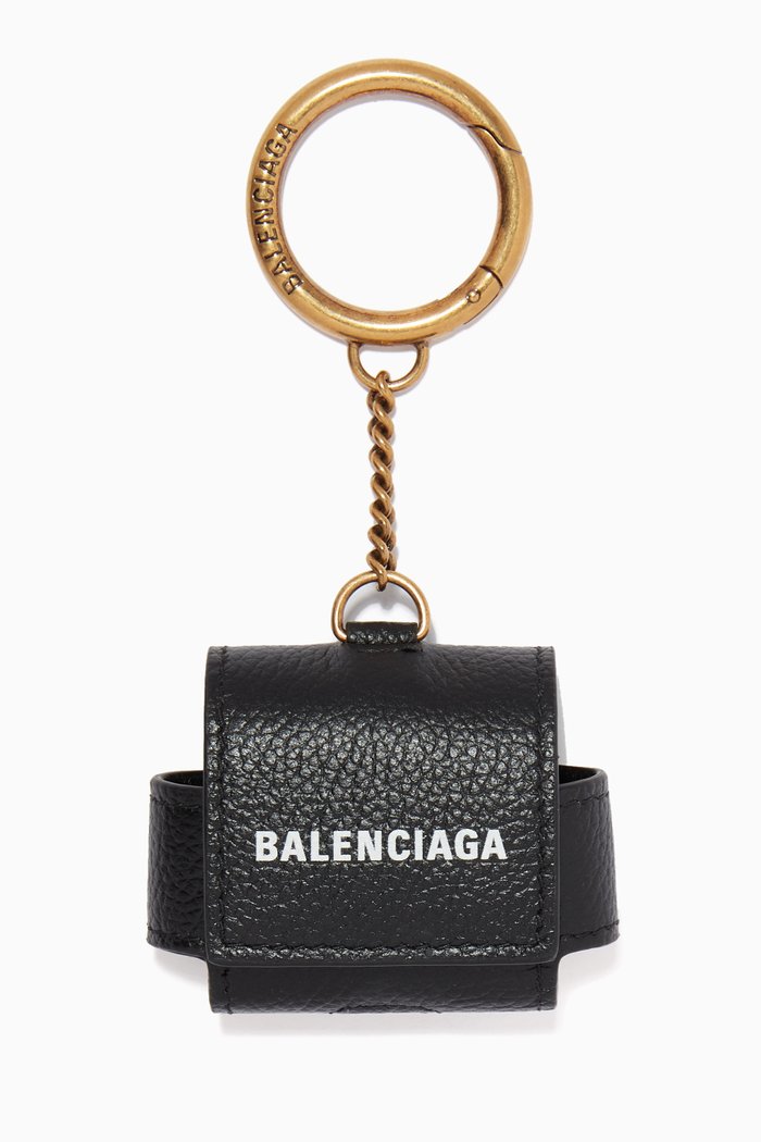 

Cash AirPods Pro Holder in Grained Calfskin, Black