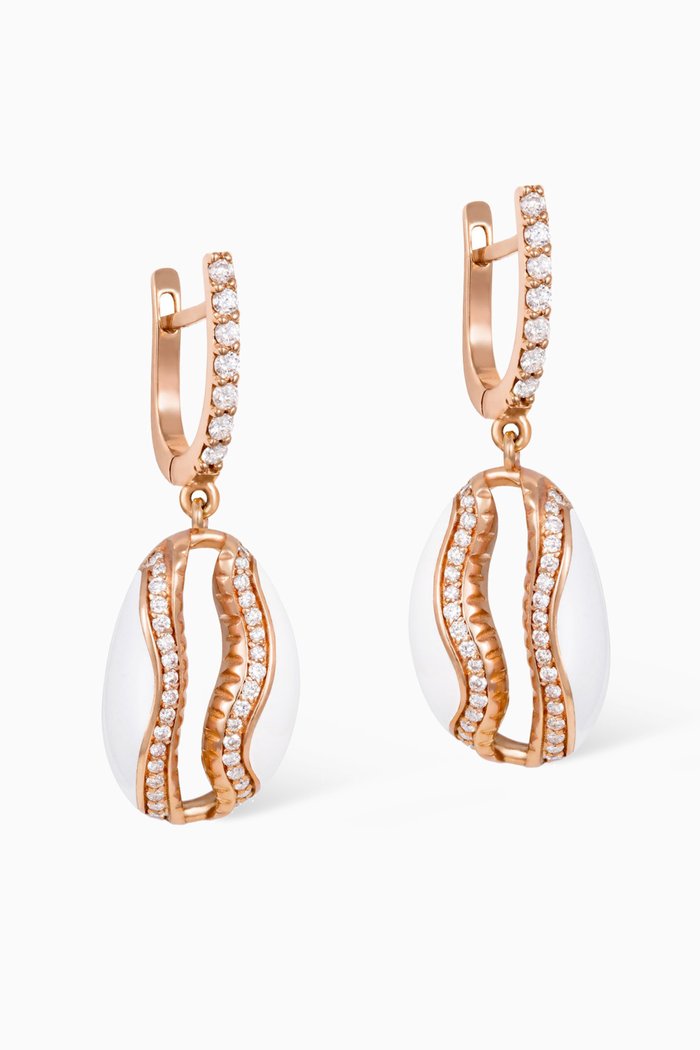 

Seashell Earring with Diamonds in 18kt Rose Gold