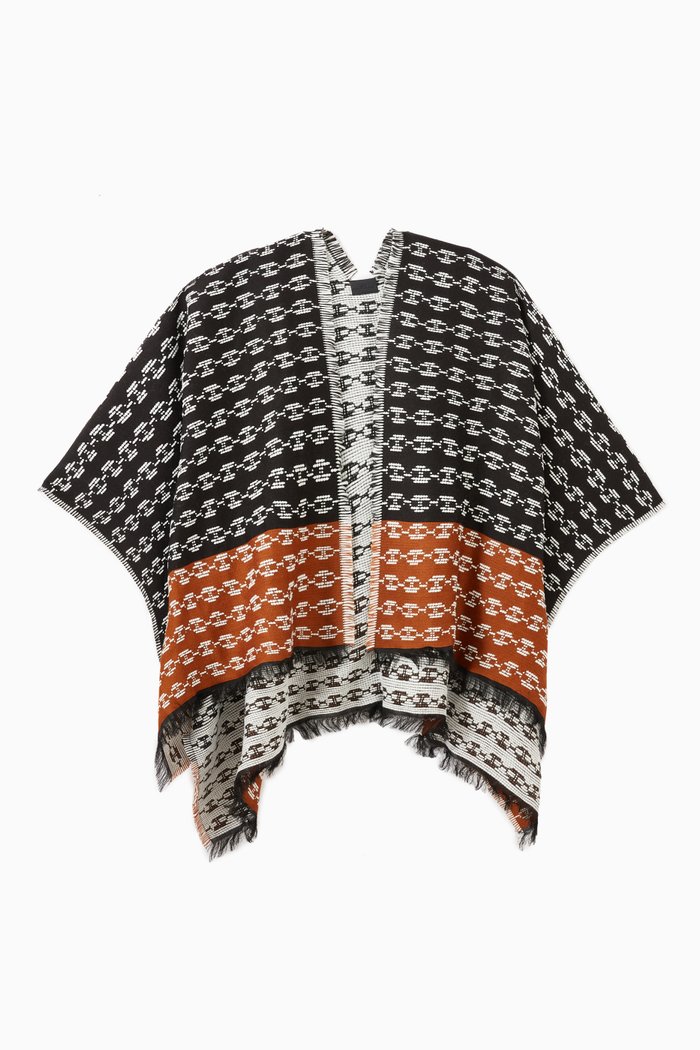 

Cape in Horse Bit Chain Jacquard, Black