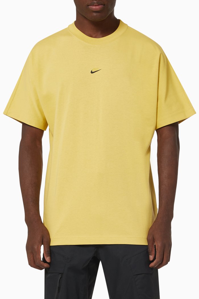 

Nike Sportswear Style Essentials T-shirt in Jersey, Yellow