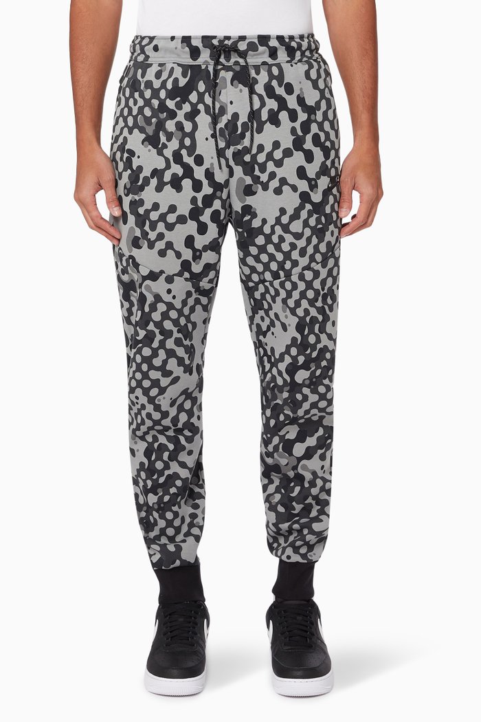 

Sportswear Tech Joggers in Fleece, Grey