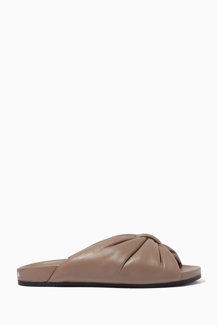 

Drapy Slides in Smooth Nappa Lambskin, Grey