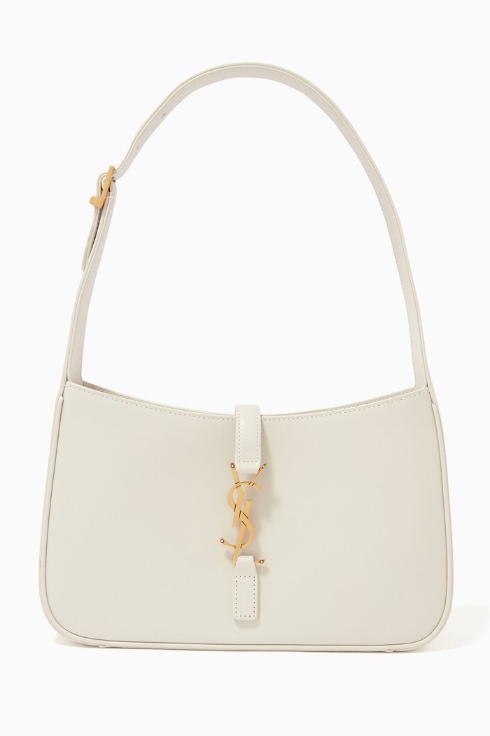 

Le 5 À 7 Hobo Bag in Smooth Leather, White