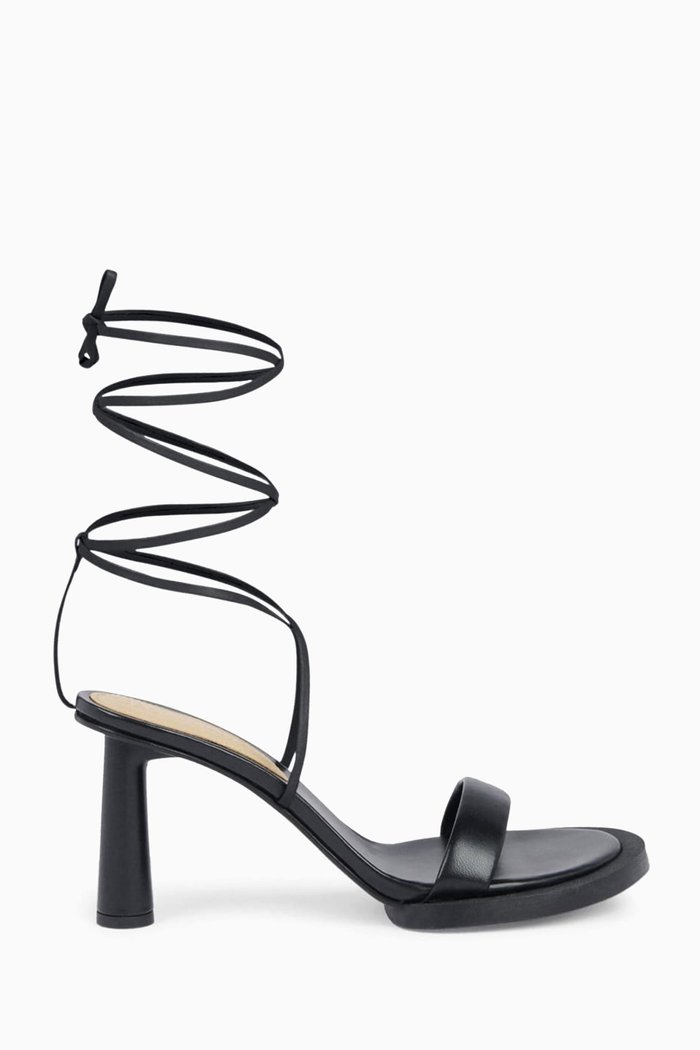 

Les Carrés Ronds 75 Asymmetrical Sandals in Leather, Black