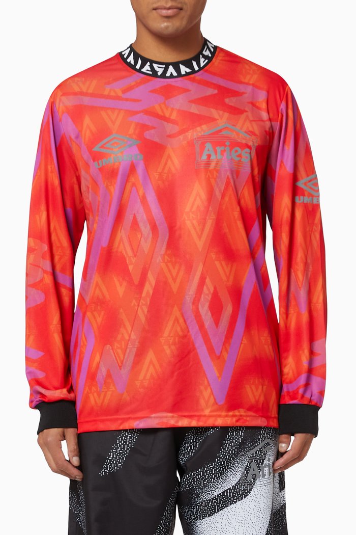 

x Umbro Football Jersey in Nylon, Red