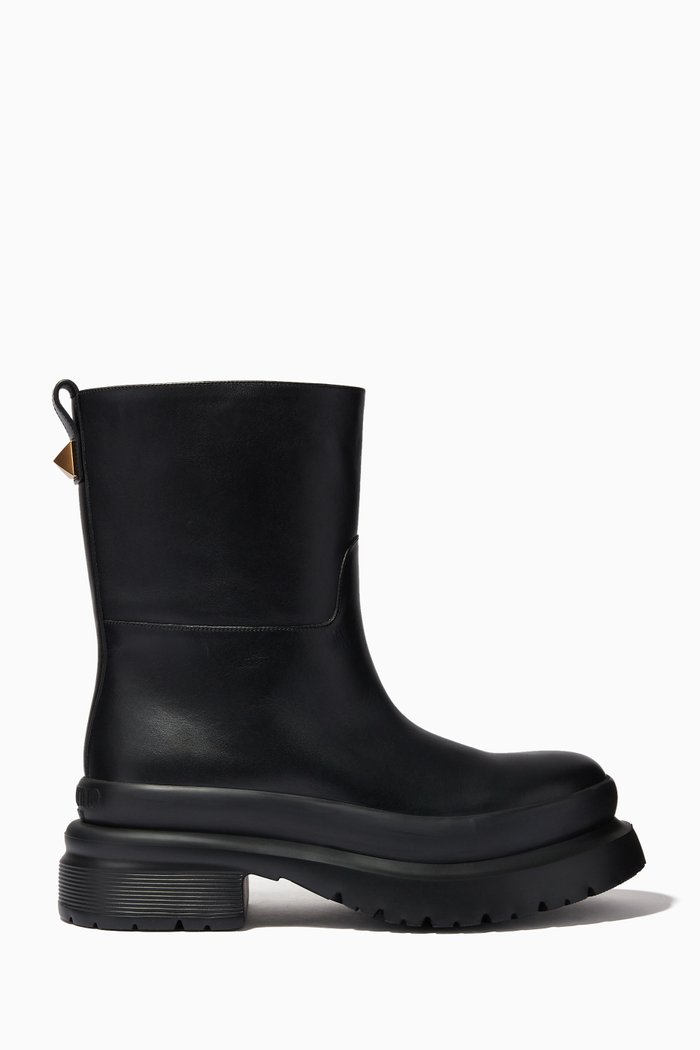 Valentino Garavani Roman Stud Ankle Boots in Calfskin Leather, Black
