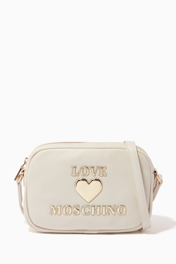 

Camera Bag Shiny Padded Heart in Faux Leather, White
